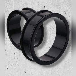 ⭐NWT Goth Black Silicone 1 Inch Flared Tunnel Plugs Gauged Ears